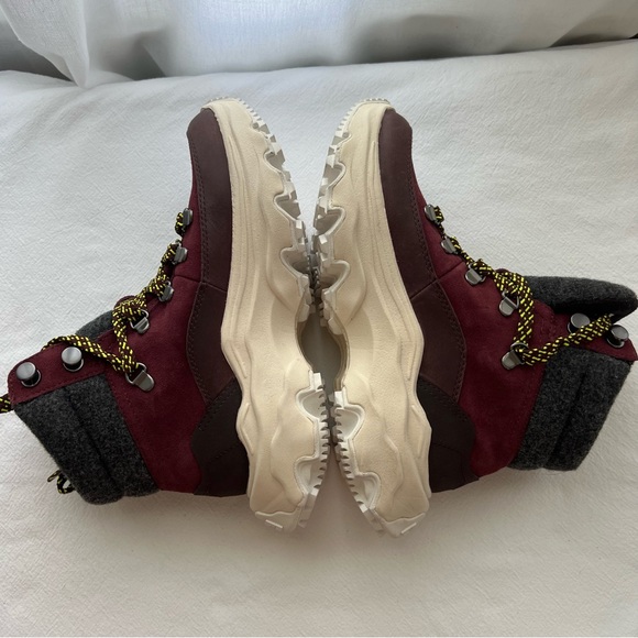 New SOREL Women's Kinetic Breakthru Conquest Waterproof Laceup Boots Size 6 - Picture 6 of 10